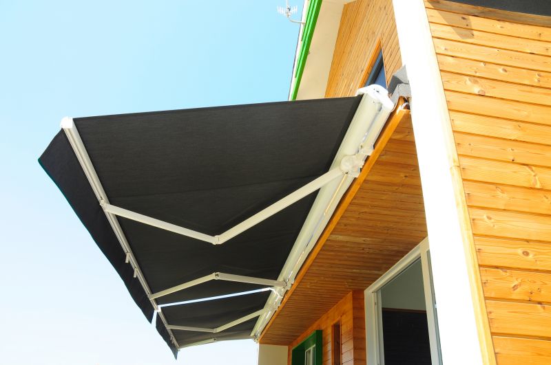 Retractable Awning Replacement in Napa, CA