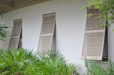 Who Does Shutters Repairs